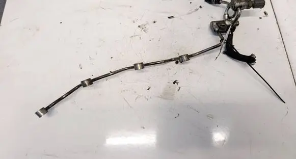 Lexus IS 220D-250-350 Fuel line pipe