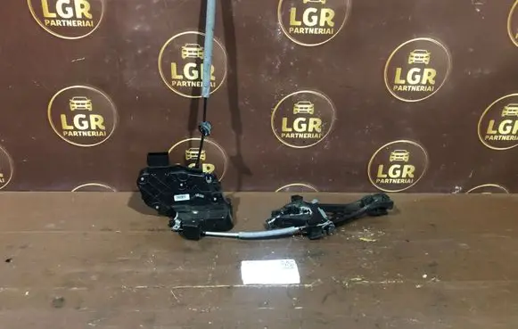 Volvo XC60 Rear door lock 30799327