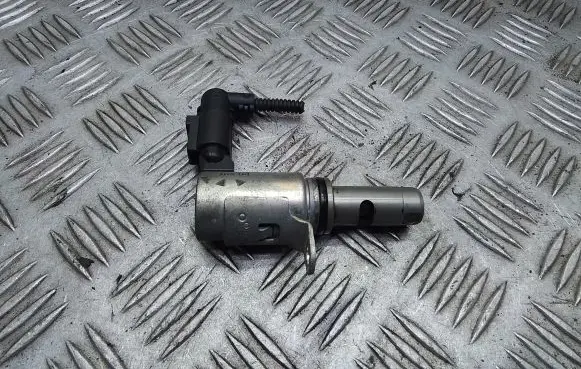 Volkswagen Golf Cross Camshaft vanos timing valve 03C906455A