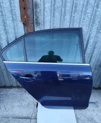 Volkswagen Jetta VI Door (2 Door Coupe) Drzwiptjeta5clp5w
