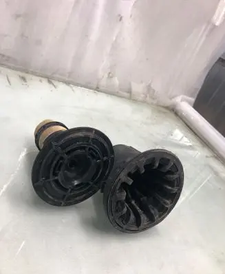 Citroen Berlingo Rear coil spring rubber mount 9831085880