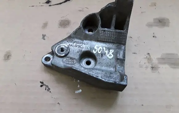 Land Rover Range Rover Sport L320 Power steering pump mounting bracket QVU500340