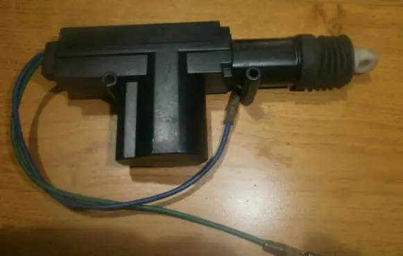 Volkswagen Golf III Central locking motor 