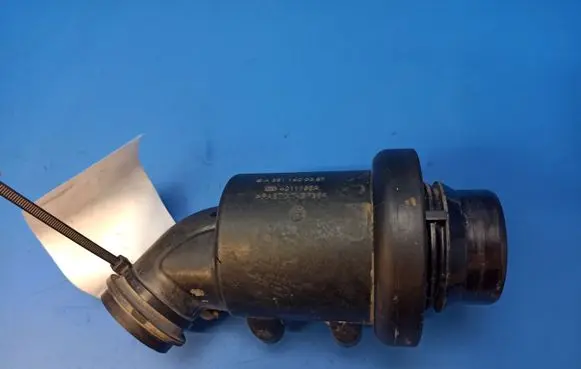 Mercedes-Benz E W212 Intake resonator A6511400087
