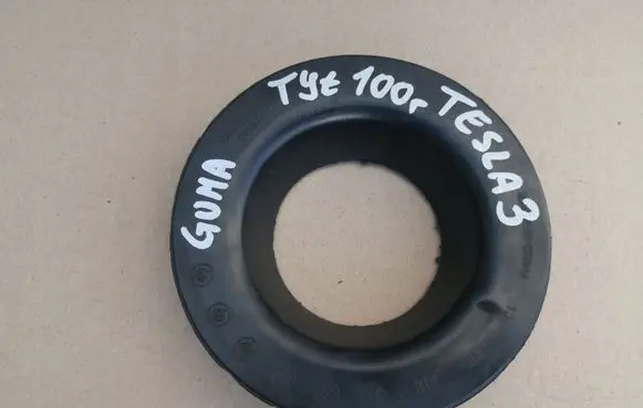 Tesla Model 3 Rear coil spring rubber mount 104447500F