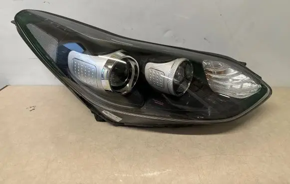 KIA Sportage Headlight/headlamp 92102f1011 F192104710
