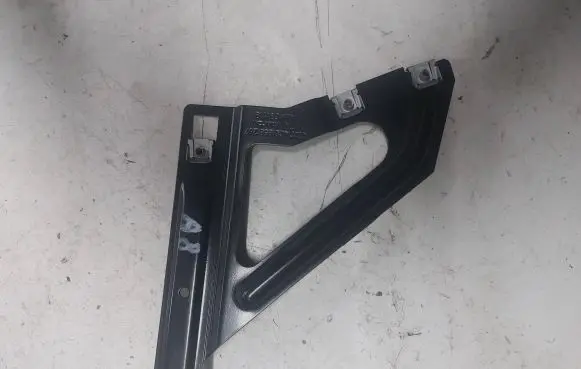 Audi A8 S8 D2 4D Bracket in trunk/boot 4D0858287