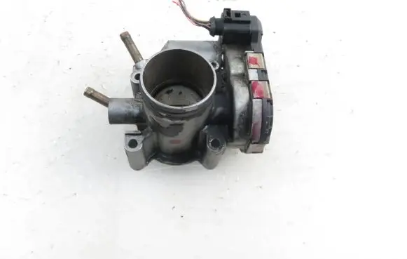 Volkswagen Polo III 6N 6N2 6NF Throttle body valve 030133062D