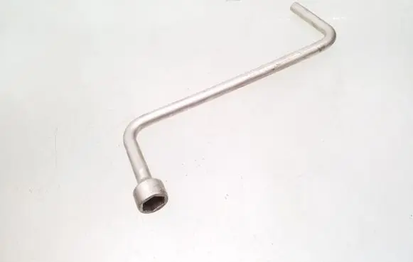 BMW X5 E53 Wheel nut wrench 1095831
