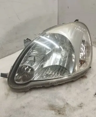 Toyota Yaris Headlight/headlamp 0525