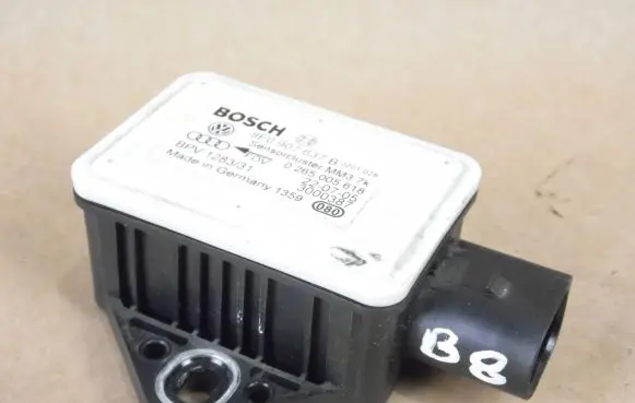 Audi A4 S4 B7 8E 8H ESP acceleration yaw rate sensor 8E0907637B 3000387 0265005618