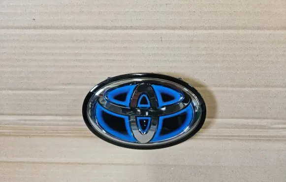 Toyota RAV 4 (XA50) Manufacturer badge logo/emblem 53141-33130