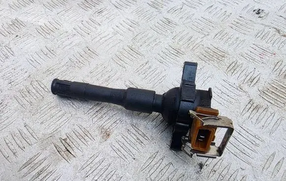 BMW 5 E39 High voltage ignition coil 1748017