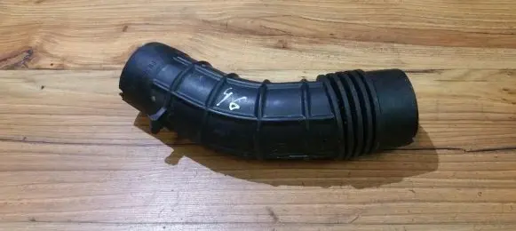 Air intake hose/pipe
