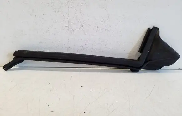 BMW i4 Rubber seal rear door window/glass 7482955