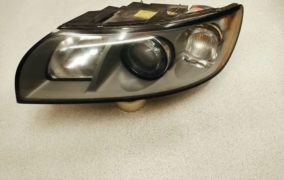 Volvo V50 Headlight/headlamp 30698889 0301198273