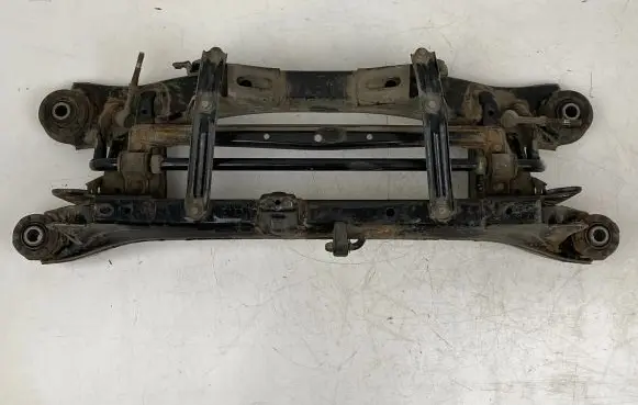 Toyota Auris E180 Rear axle beam 