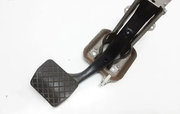 Volkswagen PASSAT B7 USA Brake pedal 1K1723057AM