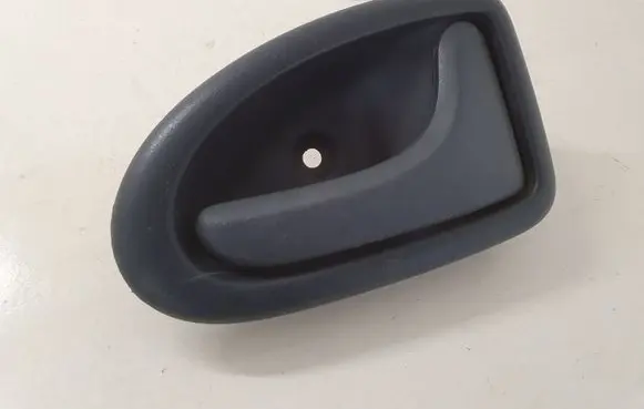 Opel Vivaro Front door interior handle 8200028995 99035101