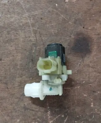 Dodge Durango I Windscreen/windshield washer pump