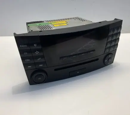 Mercedes-Benz E W211 Radio/CD/DVD/GPS head unit A2118209789 MF2310 020462