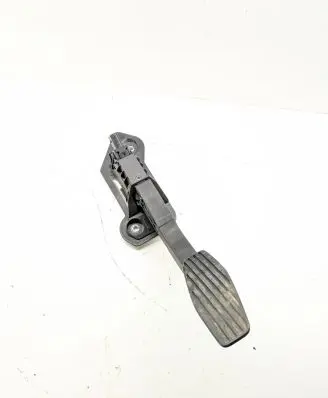 Chevrolet Tahoe Accelerator throttle pedal 84024307