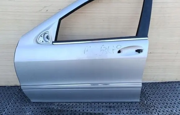 Mercedes-Benz S W220 Front door