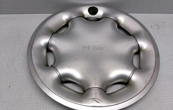 Seat Toledo I (1L) R14 wheel hub/cap/trim 6K0601147A 6K0601147C