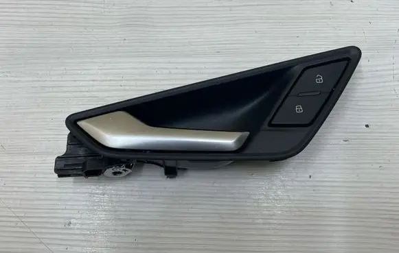 Audi Q2 - Rear door interior handle 81A837019B