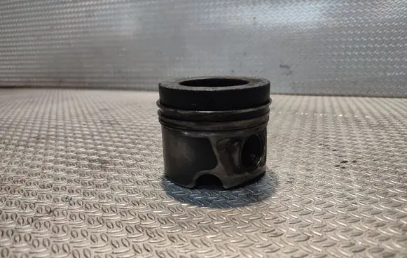 Volkswagen Crafter Piston 03L107065AG