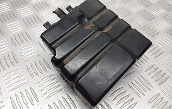 Audi A6 S6 C6 4F Intake resonator 1001466S01