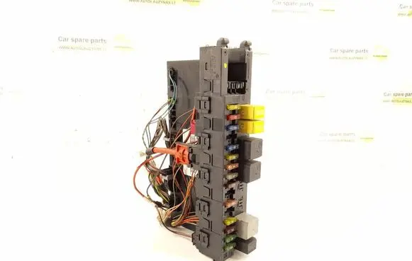 Mercedes-Benz CLS C219 Fuse box set 2115459301 2115459201