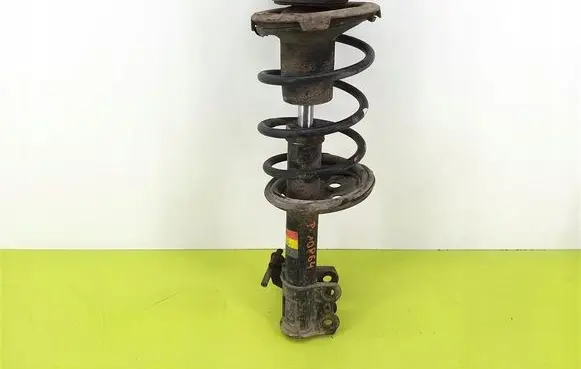 Toyota Avensis T220 Front shock absorber with coil spring 