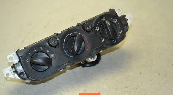 Ford Focus Climate control unit 7M5T19980AA 69607332