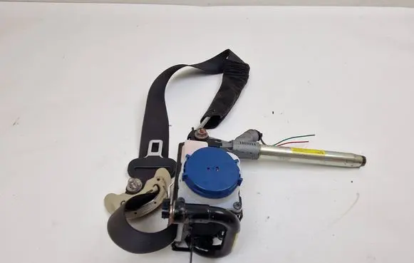 Mitsubishi Outlander Front seatbelt 305257810