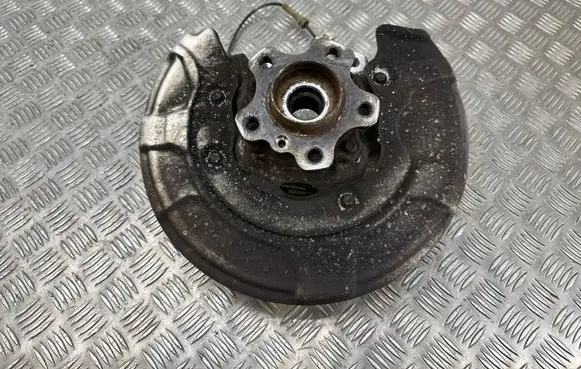 BMW 5 G30 G31 G38 Rear wheel hub 62165410