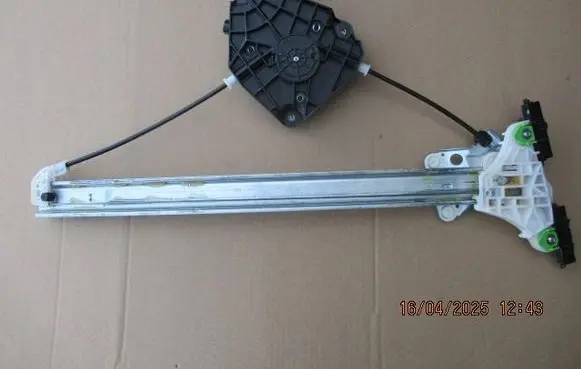 Toyota Aygo AB40 Front door window regulator with motor 857200H040