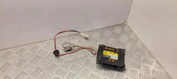 Toyota Auris 150 Xenon control unit/module 8596752020