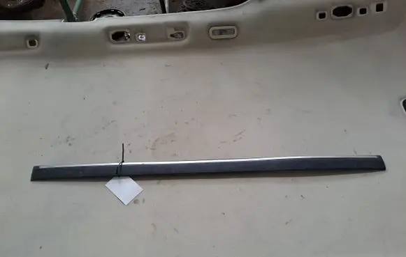 Peugeot 406 Front door trim (molding) 9624432277