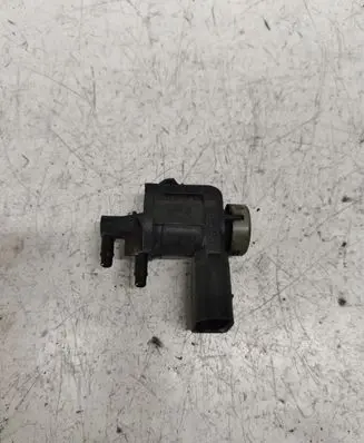 Volkswagen PASSAT B6 Vacuum valve 1K0906283A