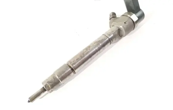 Chrysler PT Cruiser Fuel injector A6110701787