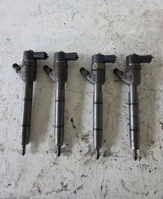 Fuel injectors set