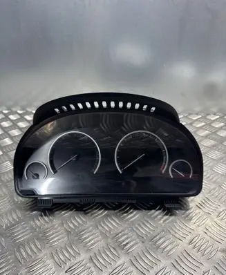 BMW 5 F10 F11 Speedometer (instrument cluster) 17388410 0263689134 9265155