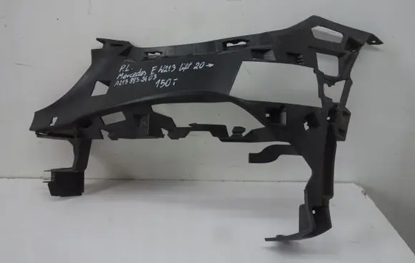 Mercedes-Benz E W213 Front bumper mounting bracket A2138852403