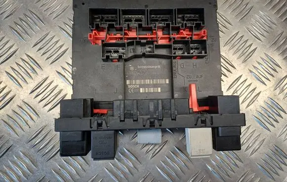 Volkswagen Touran I Comfort/convenience module 3C0937049D