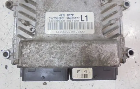 Chevrolet Aveo Engine control unit/module ECU 96983177