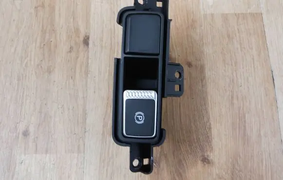 Hyundai Santa Fe Hand parking brake switch 9376681000