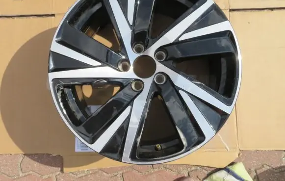 Volvo V70 R18 alloy rim 