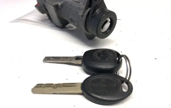 Skoda Fabia Mk1 (6Y) Ignition lock 4B0905851C