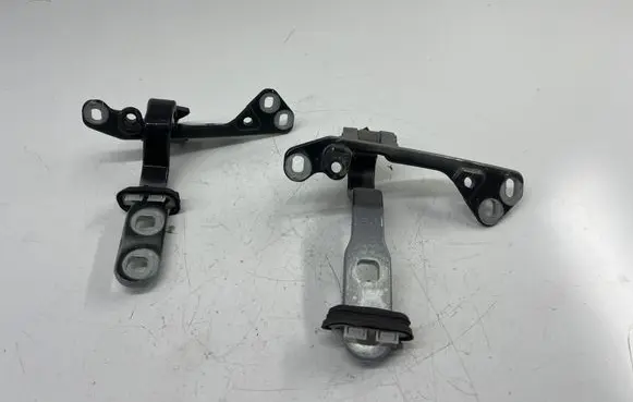 BMW X4 F26 Tailgate/trunk/boot hinge 7339423